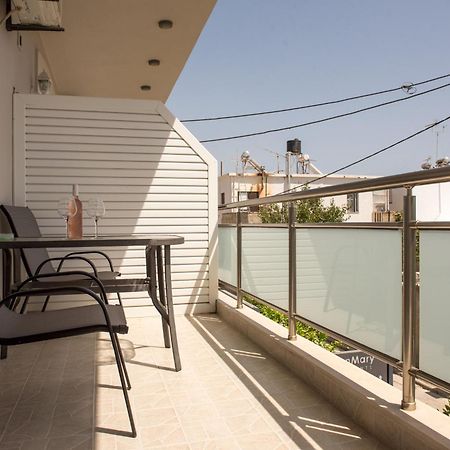 Giannmary Apartment Palaiochora Ngoại thất bức ảnh